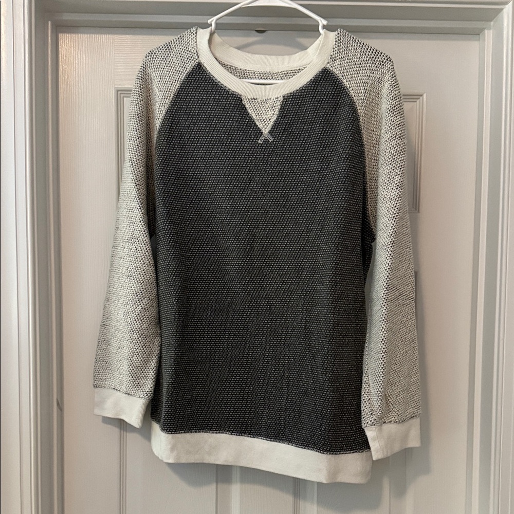 ZYIA Black and White Sweatshirt